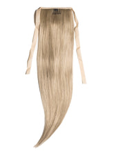 Blond Cenusiu Coada Par Drept